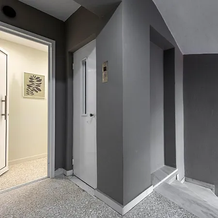 Apartment Kolokotronis Athens